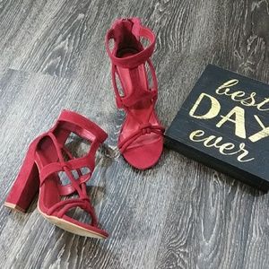 🆕 Knotted Toe Strappy Wine Thick Heels